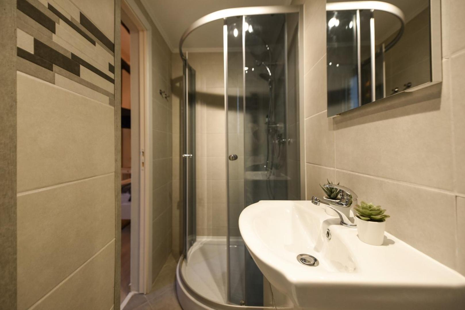 Elegant Studio - Urban Escape In Bukarest Exterior foto
